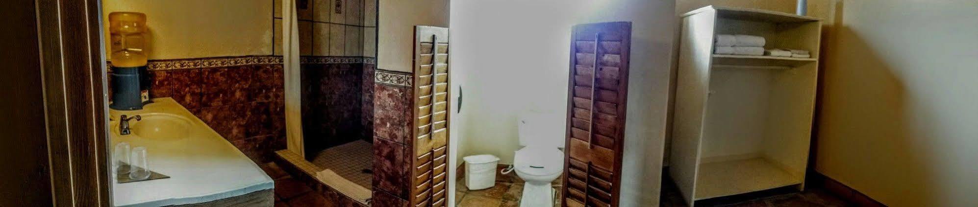 Old Mill Hotel San Quintin Buitenkant foto